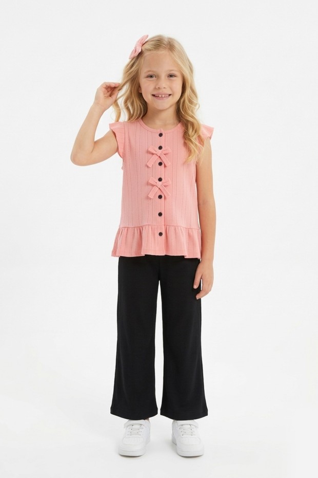 Kız Çocuk Kolsuz Fiyonk Detaylı Düğmeli Bluz Ve İspanyol Paça Pantolon Takım 