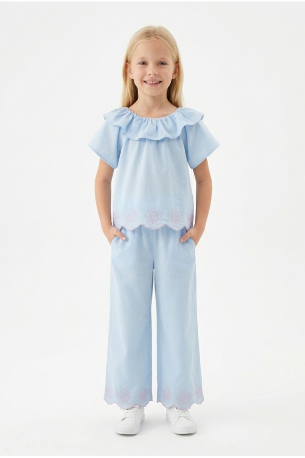 Kız Çocuk  Fisto İşlemeli Volanlı Bluz ve Geniş Paça Pantolonlu Vual Kumaş Takım