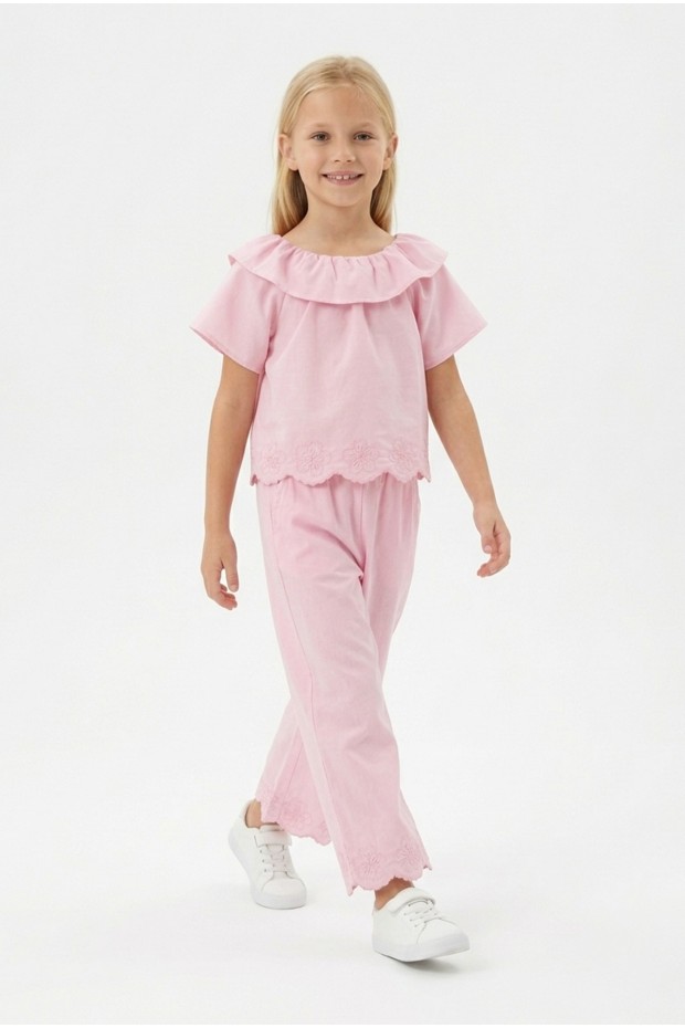 Kız Çocuk  Fisto İşlemeli Volanlı Bluz ve Geniş Paça Pantolonlu Vual Kumaş Takım