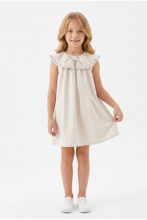 Kız Çocuk %100 Pamuk Poplin Kumaş Ön Fiyonklu Yaka Fırfırlı Astarlı Arkası Düğmeli Sıfır Kol Elbise