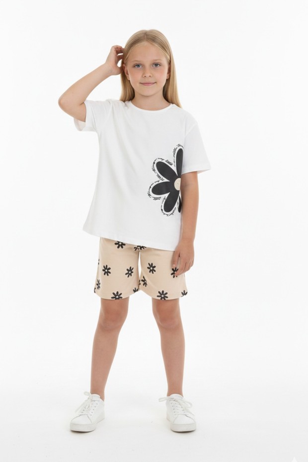 Kız Çocuk Papatya Baskılı Kısa Kollu Tişört Ve Çiçek Desenli Şortlu Pamuklu Takımı