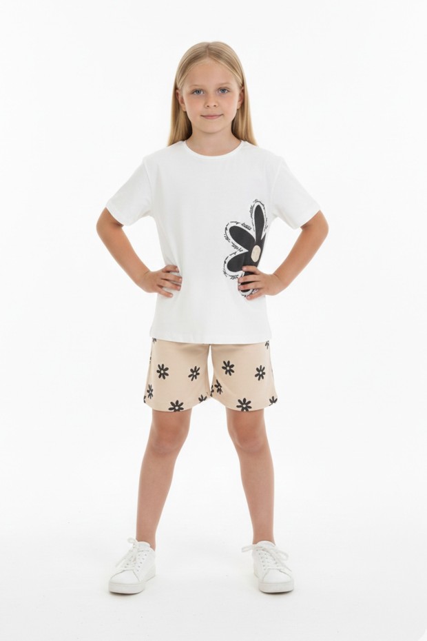 Kız Çocuk Papatya Baskılı Kısa Kollu Tişört Ve Çiçek Desenli Şortlu Pamuklu Takımı