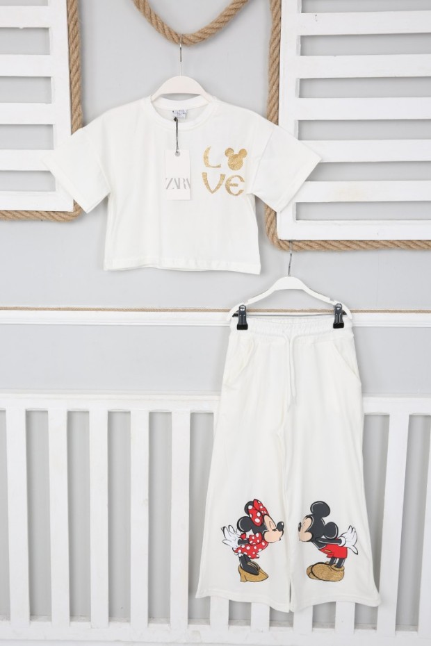 2-8 Yaş Arka Baskılı Beyaz Takım