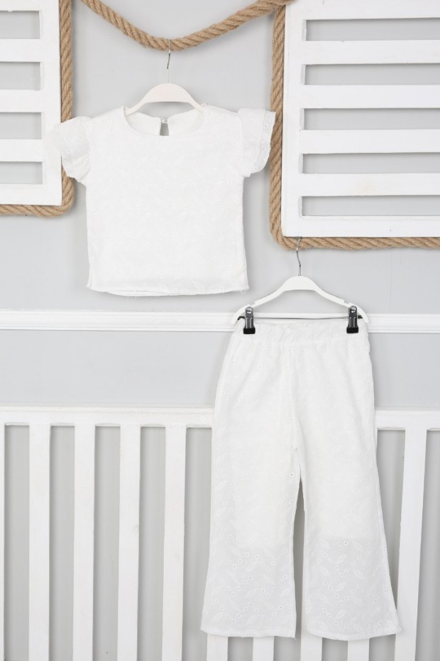 Kolları Fırfırlı Delikli Güpürlü Takım