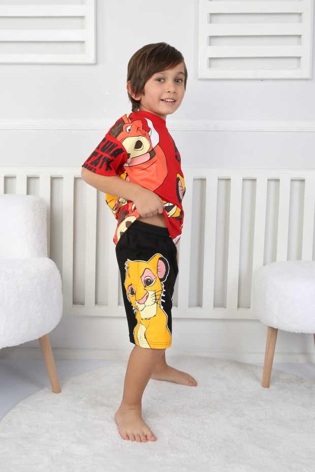 Arkası Baskılı Tişört Ve Şortlu Kırmızı Takım